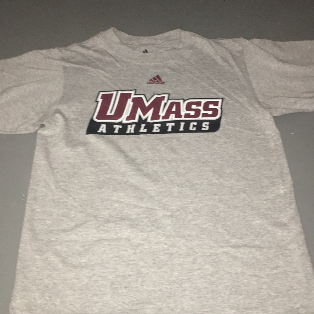 UMASS t-shirt